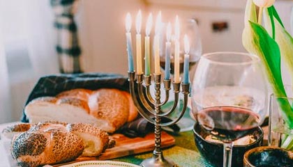 爱游戏真人体育娱乐-西甲激烈争夺，专家解读战术变化，西甲loading