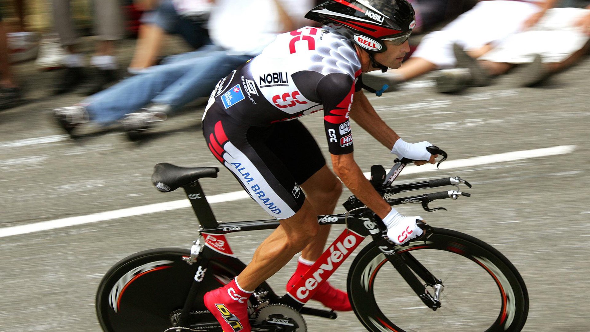 爱游戏-布伦森表现不稳定，球队进攻端受限，布伦森集锦