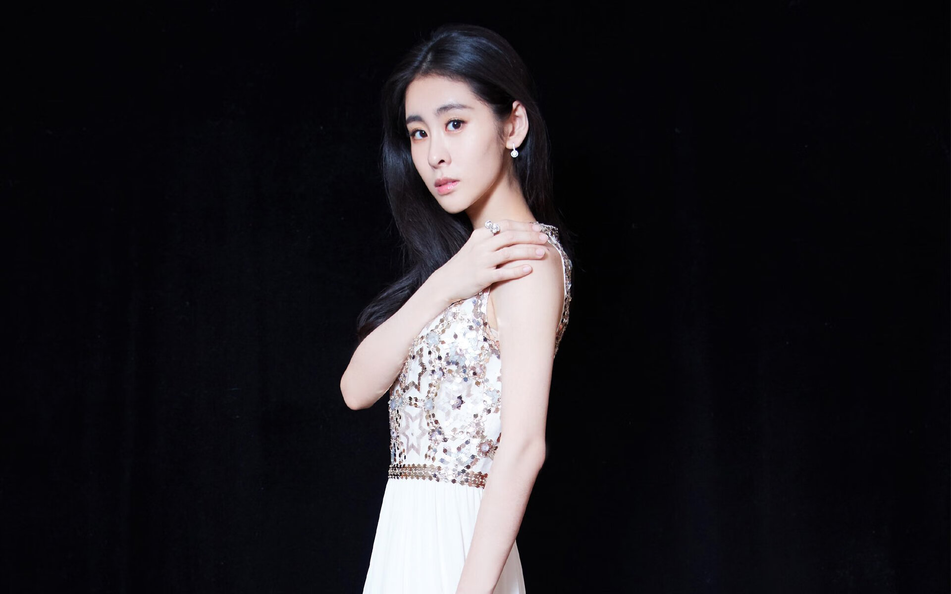 曼联队内气氛轻松主帅满意进展，曼联主帅人选